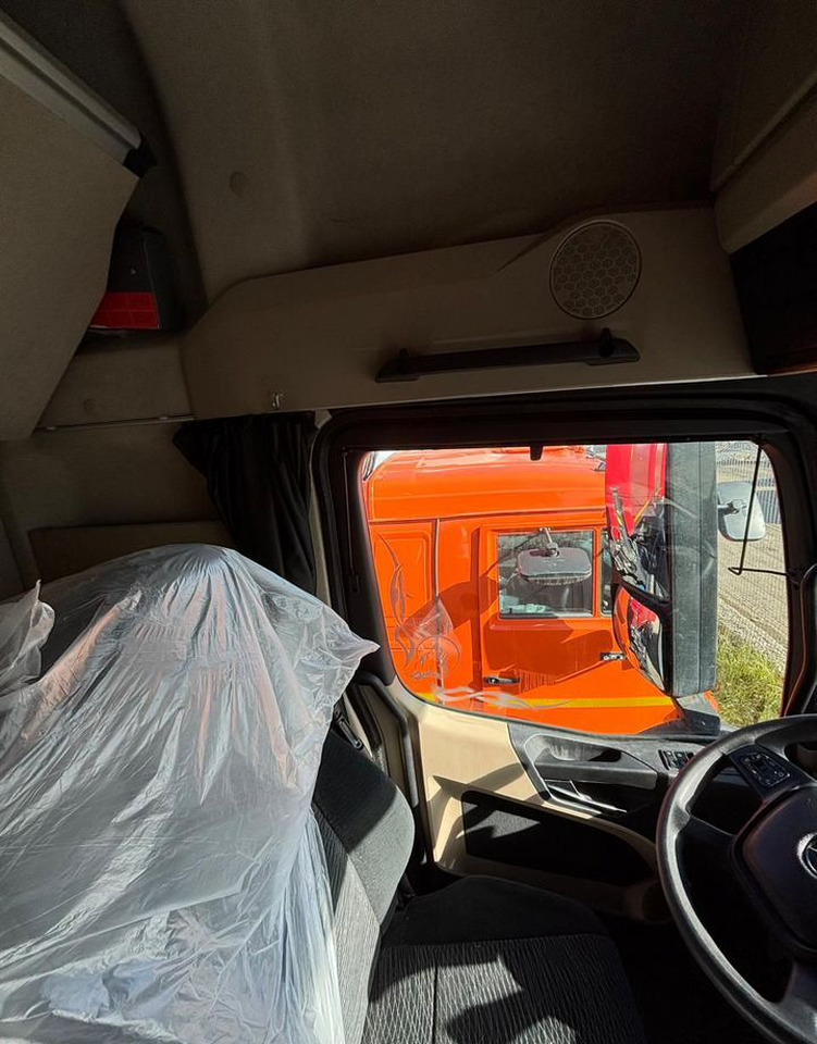 Тягач Mercedes-Benz Actros: фото 13