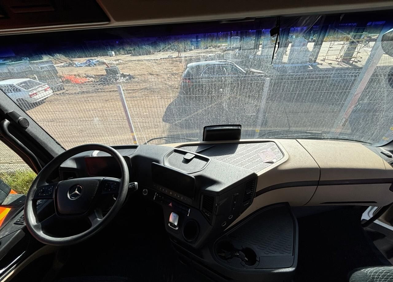 Mercedes-Benz Actros - Тягач: фото 5 Mercedes-Benz Actros - Тягач: фото 5