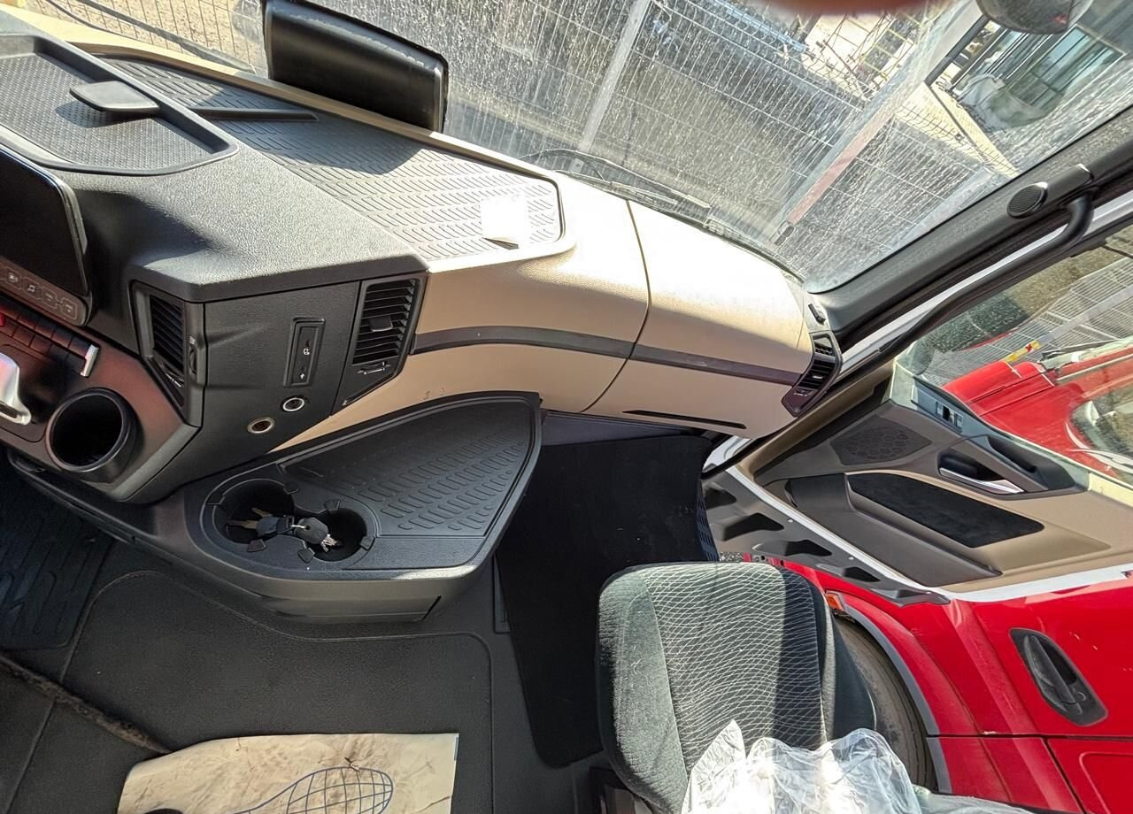 Тягач Mercedes-Benz Actros: фото 9