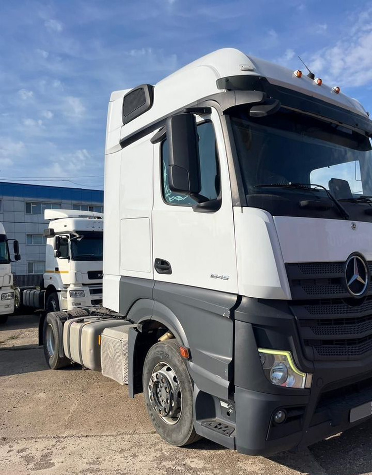Mercedes-Benz Actros - Тягач: фото 2 Mercedes-Benz Actros - Тягач: фото 2