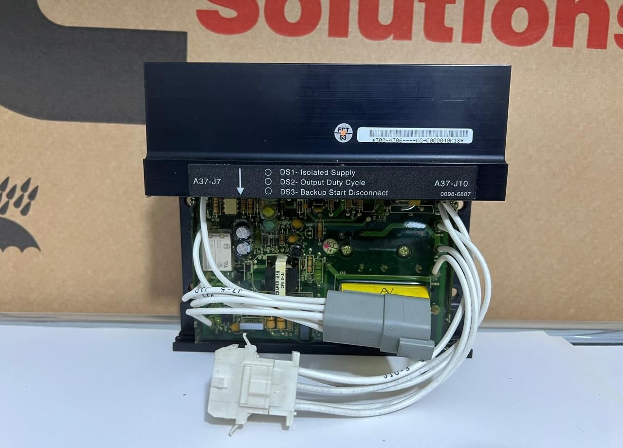 Cummins 0300-4306 Регулятор напряжения 24v - Электрическая система: фото 1 Cummins 0300-4306 Регулятор напряжения 24v - Электрическая система: фото 1