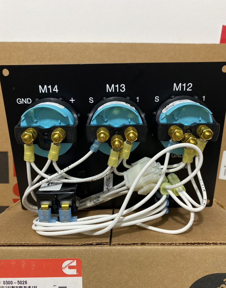 Cummins 0300-5026 панель управления Cummins - Блок управления: фото 2 Cummins 0300-5026 панель управления Cummins - Блок управления: фото 2