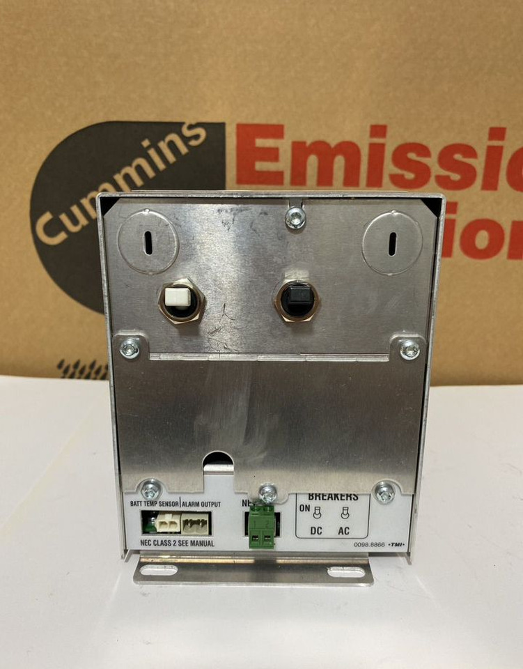 Cummins 0300-5878-01 зарядное устройство Cummins - Электрическая система: фото 2 Cummins 0300-5878-01 зарядное устройство Cummins - Электрическая система: фото 2