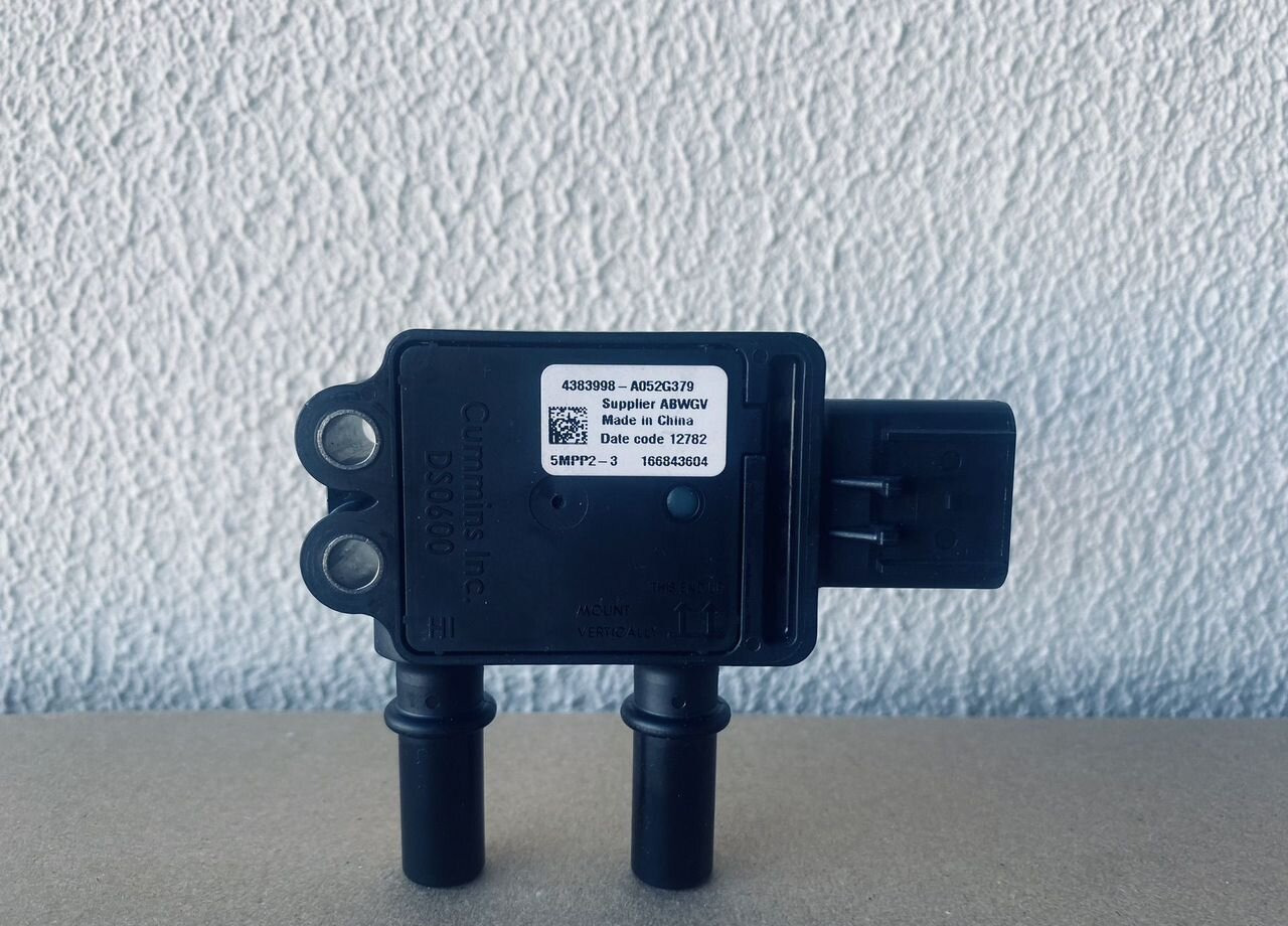 Cummins 2124494 Датчик давления Daf 106 - Сенсор: фото 2 Cummins 2124494 Датчик давления Daf 106 - Сенсор: фото 2