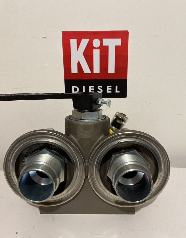 Cummins 3973971 блок масляных фильтров Cummins - Масляный фильтр: фото 3 Cummins 3973971 блок масляных фильтров Cummins - Масляный фильтр: фото 3