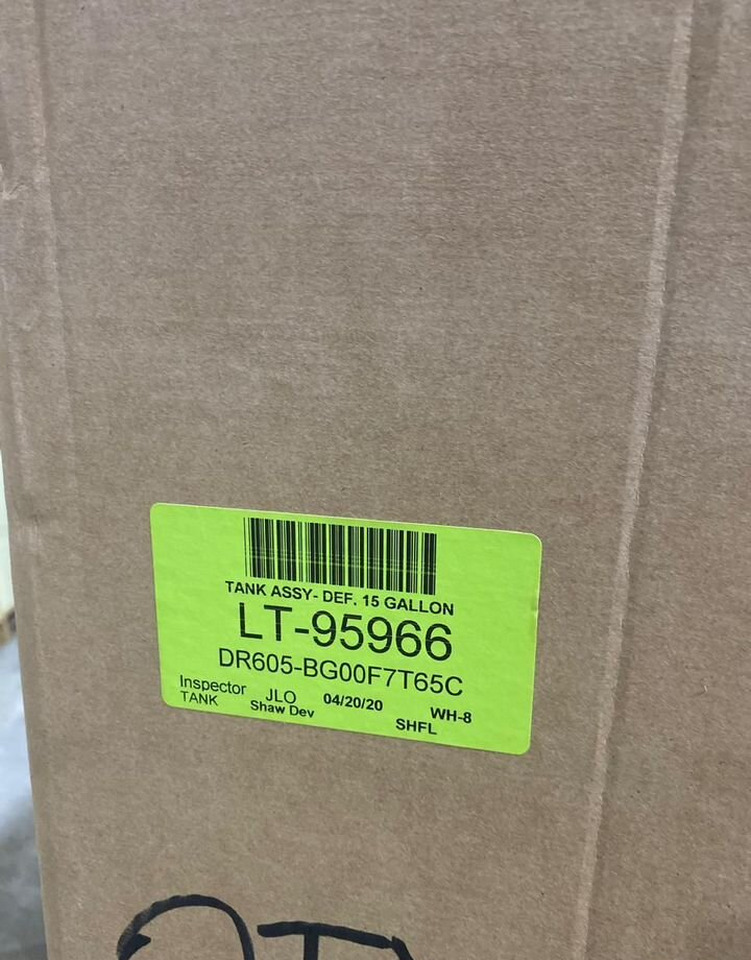 Cummins Бак DR605-BG00F7T65C DEF Cummins Ростсельмаш - Топливный бак: фото 5 Cummins Бак DR605-BG00F7T65C DEF Cummins Ростсельмаш - Топливный бак: фото 5