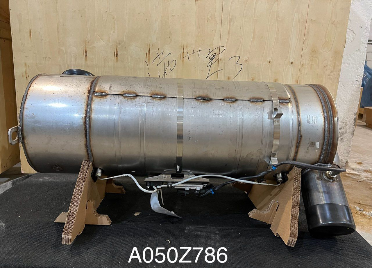 Cummins Блок очистки отработавших газов Cummins 4377878 - Выхлопная система: фото 1 Cummins Блок очистки отработавших газов Cummins 4377878 - Выхлопная система: фото 1