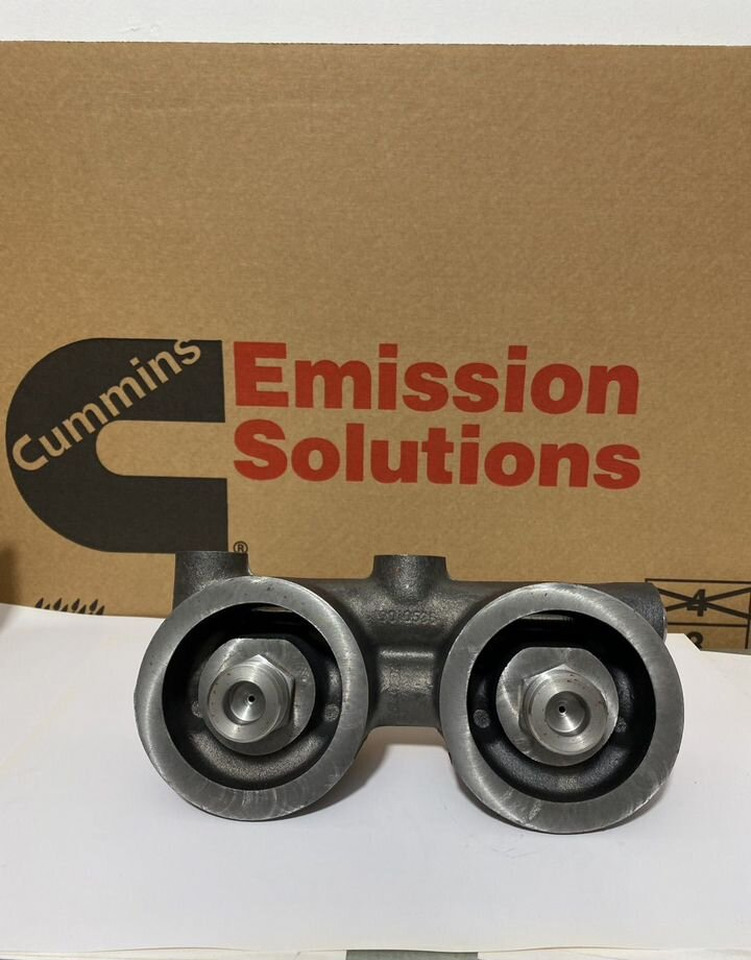 Cummins Головка масляного фильтра Cummins 3021658 - Масляный фильтр: фото 1 Cummins Головка масляного фильтра Cummins 3021658 - Масляный фильтр: фото 1