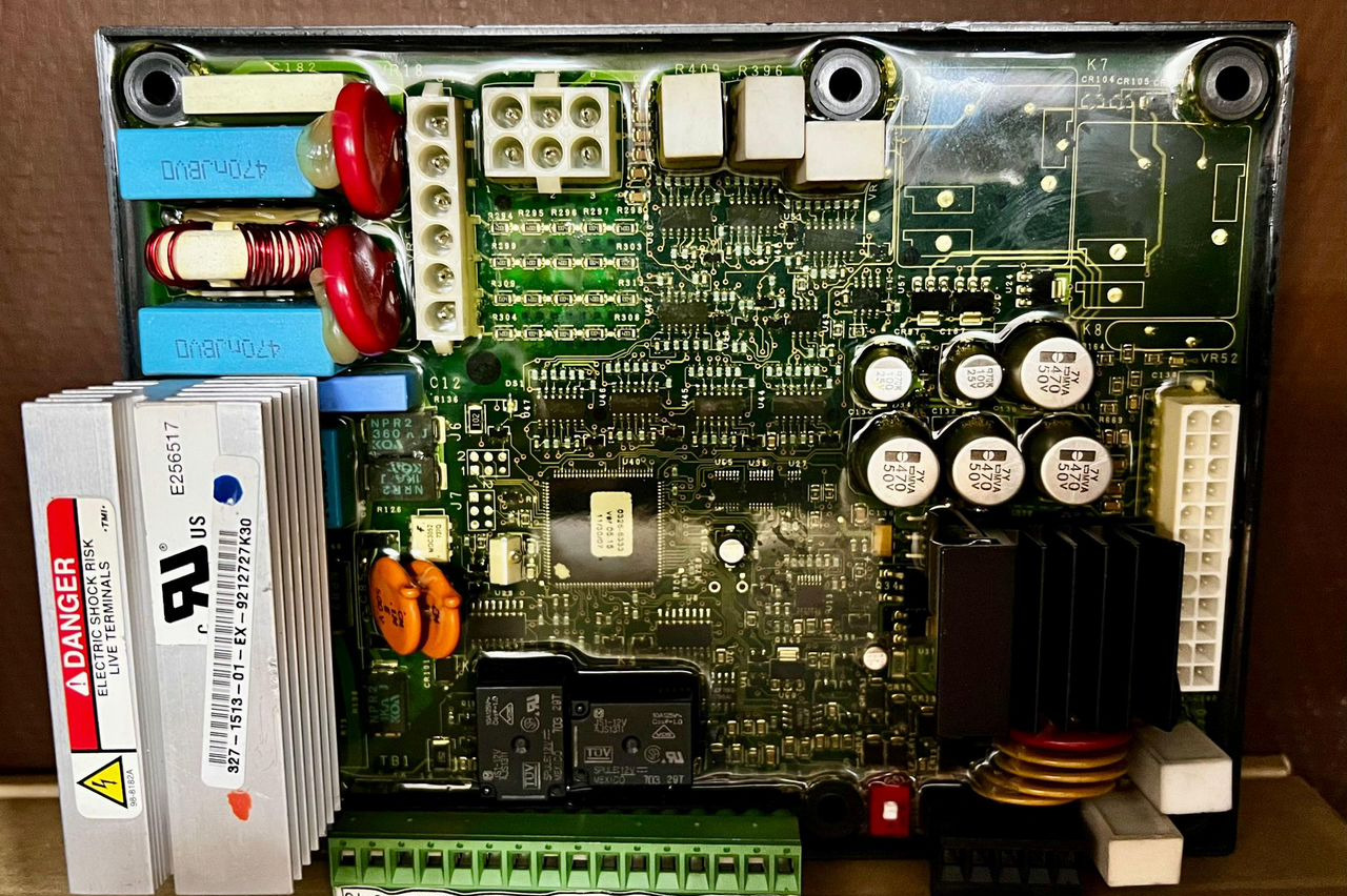 Cummins Плата управления PCC1301 0327-1513-01 Сummins - Блок управления: фото 1 Cummins Плата управления PCC1301 0327-1513-01 Сummins - Блок управления: фото 1