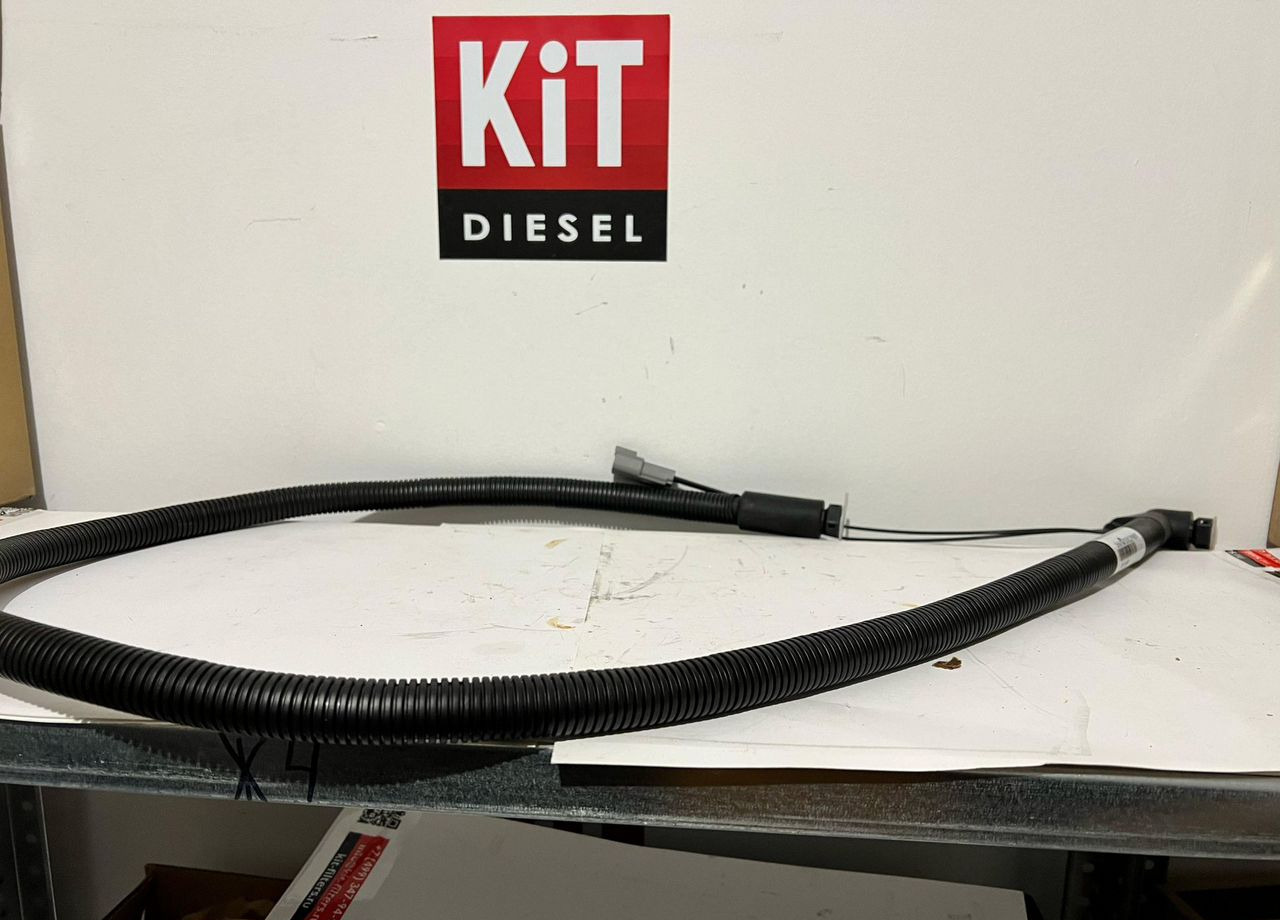 Cummins Шланг DEF Cummins - Выхлопная система: фото 1 Cummins Шланг DEF Cummins - Выхлопная система: фото 1