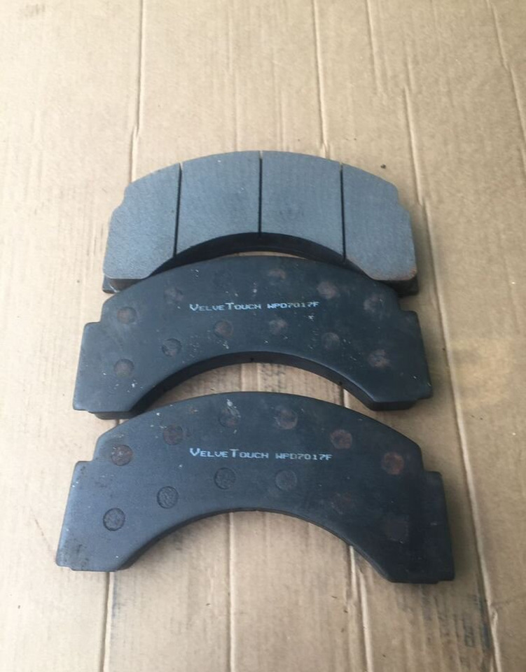 Komatsu Колодка тормозная для Komatsu VE3909 - Барабанные колодки: фото 2 Komatsu Колодка тормозная для Komatsu VE3909 - Барабанные колодки: фото 2