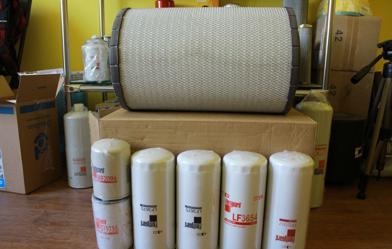 Fleetguard Комплект фильтров для sdmo V300, V350, V410, V440 - Запчасти: фото 3 Fleetguard Комплект фильтров для sdmo V300, V350, V410, V440 - Запчасти: фото 3