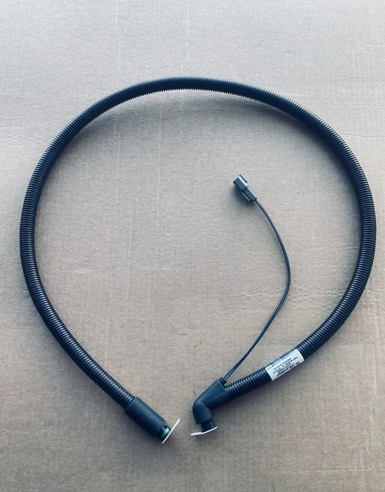 Parker Шланг Adblue с подогревом - Запчасти: фото 1 Parker Шланг Adblue с подогревом - Запчасти: фото 1