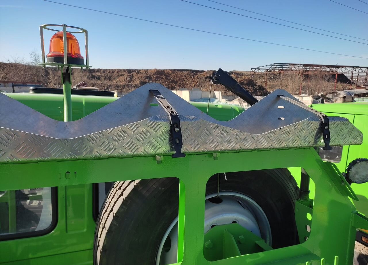 МАЗ 590625-030 - Портальный бункеровоз: фото 3 МАЗ 590625-030 - Портальный бункеровоз: фото 3