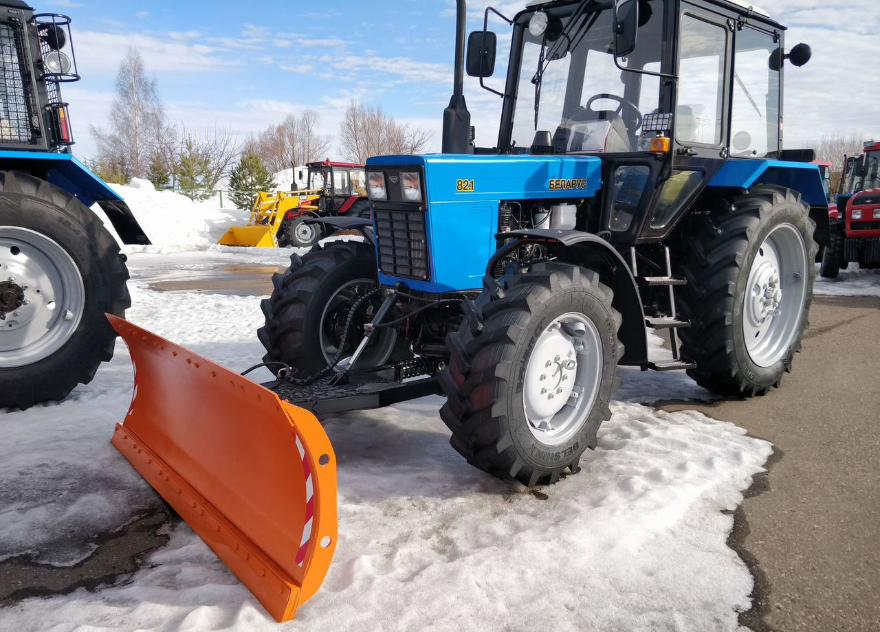 Двух сторонний коммунальный отвал на трактор - Отвал: фото 3 Двух сторонний коммунальный отвал на трактор - Отвал: фото 3