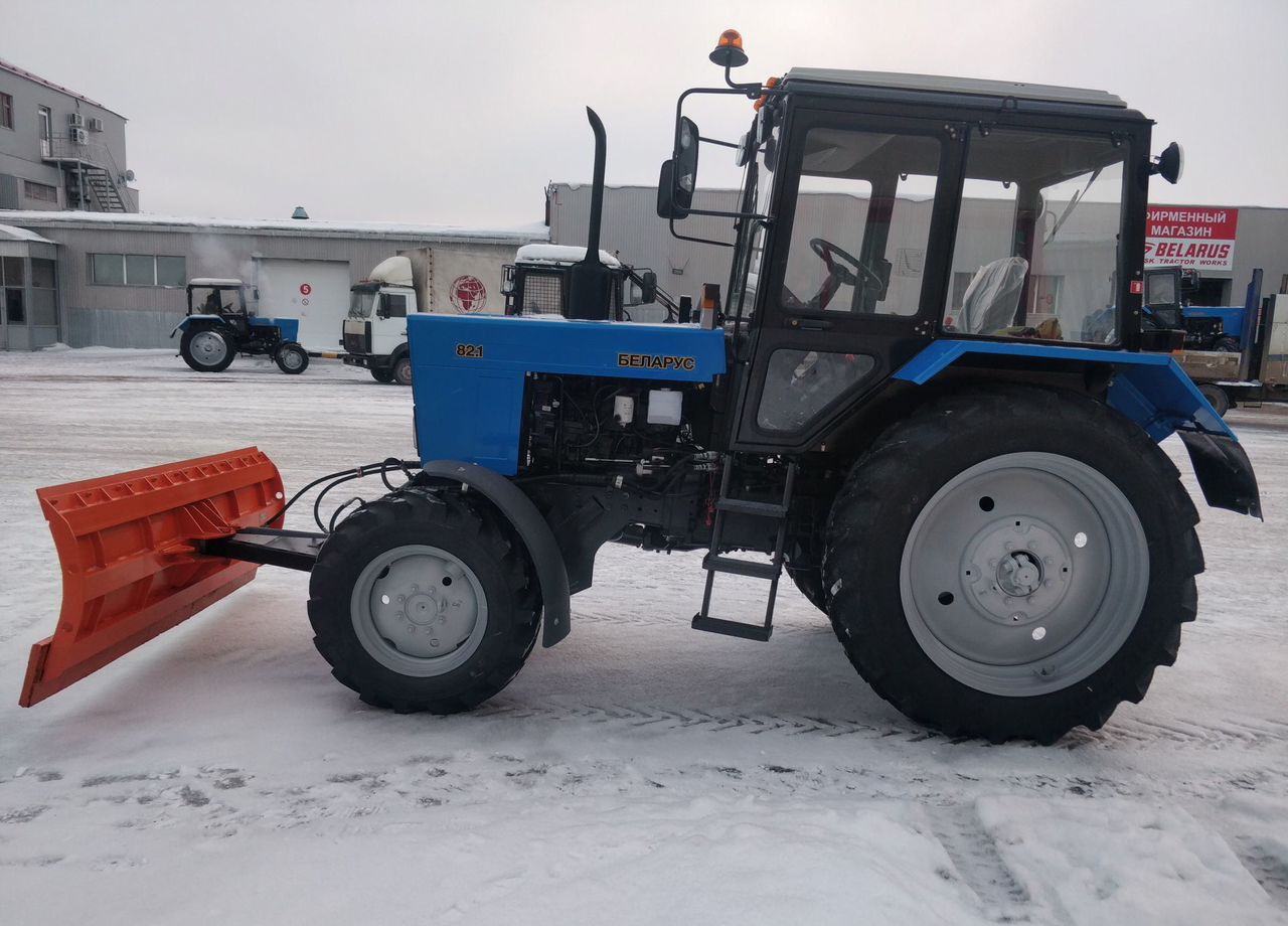 Двух сторонний коммунальный отвал на трактор - Отвал: фото 2 Двух сторонний коммунальный отвал на трактор - Отвал: фото 2