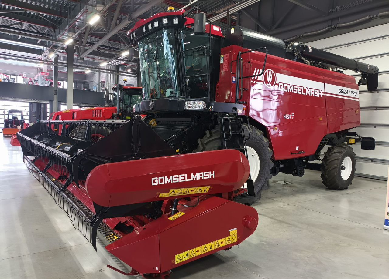 Гомсельмаш GS12A1 PRO - Зерноуборочный комбайн: фото 1 Гомсельмаш GS12A1 PRO - Зерноуборочный комбайн: фото 1