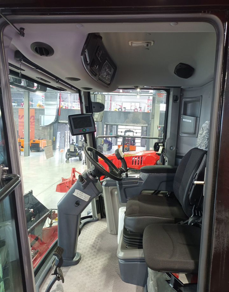 Гомсельмаш GS12A1 PRO - Зерноуборочный комбайн: фото 4 Гомсельмаш GS12A1 PRO - Зерноуборочный комбайн: фото 4