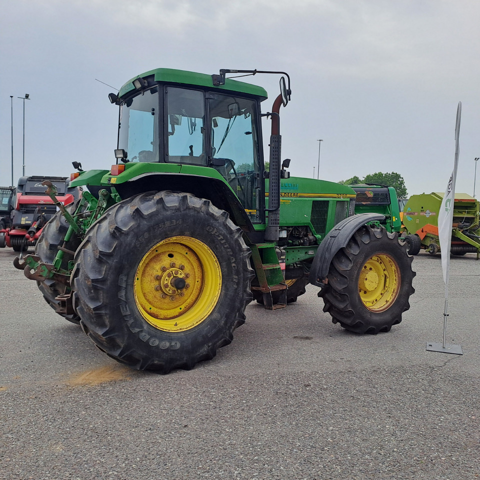 JOHN DEERE 7700 - Трактор: фото 2 JOHN DEERE 7700 - Трактор: фото 2