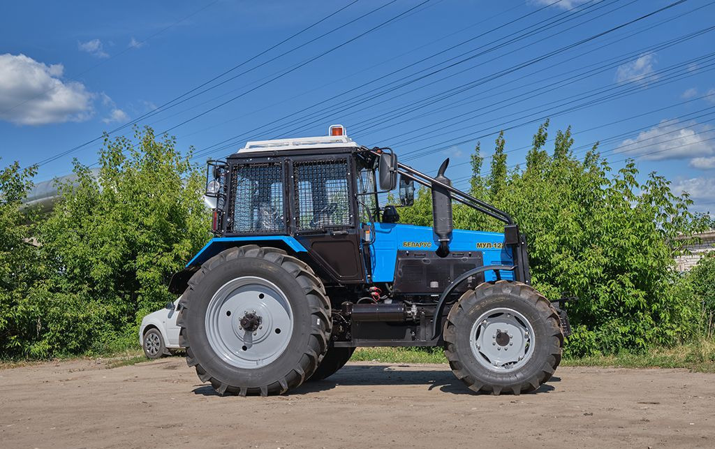 МТЗ (Беларус) МУЛ-1221 - Лесной трактор: фото 1 МТЗ (Беларус) МУЛ-1221 - Лесной трактор: фото 1