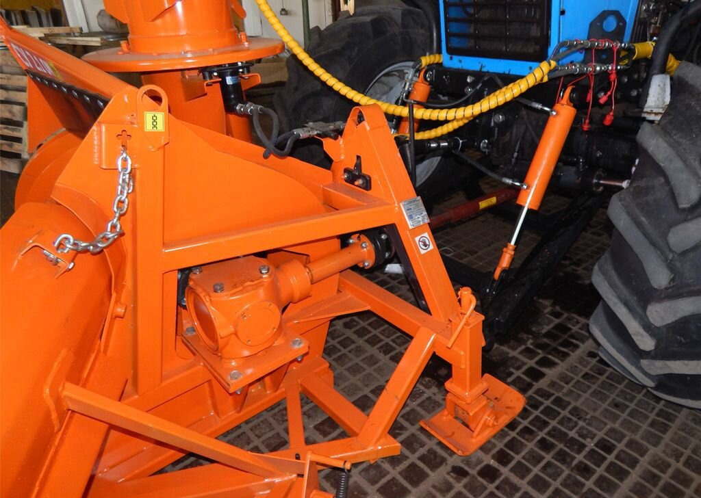 Снегоуборочная машина Су 2.1 ом - Роторный снегоочиститель: фото 3 Снегоуборочная машина Су 2.1 ом - Роторный снегоочиститель: фото 3