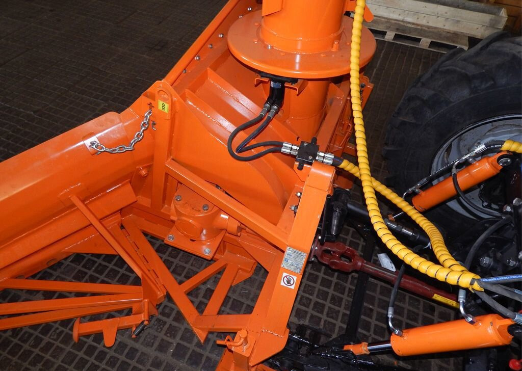 Снегоуборочная машина Су 2.1 ом - Роторный снегоочиститель: фото 4 Снегоуборочная машина Су 2.1 ом - Роторный снегоочиститель: фото 4