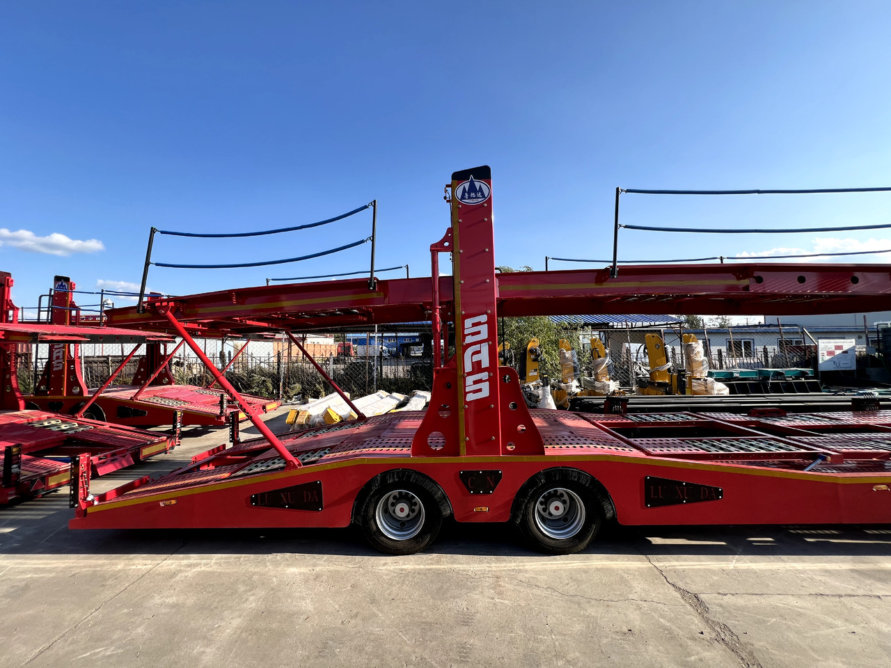 Luxuda LZC9405BG - Полуприцеп-автовоз: фото 3 Luxuda LZC9405BG - Полуприцеп-автовоз: фото 3