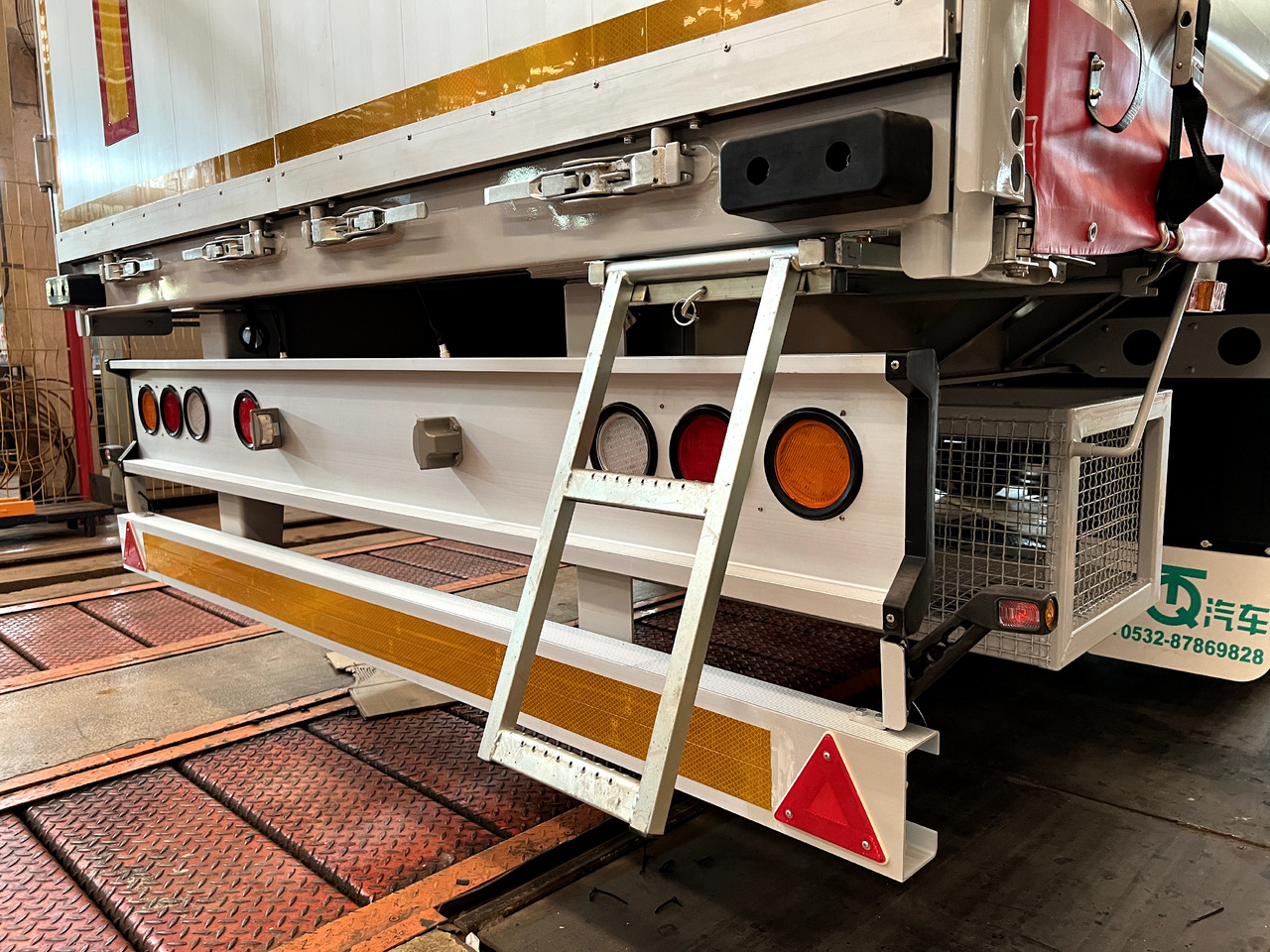 Новый Тентованный полуприцеп SAS Trailers QDT9340TCL: фото 12 Новый Тентованный полуприцеп SAS Trailers QDT9340TCL: фото 12