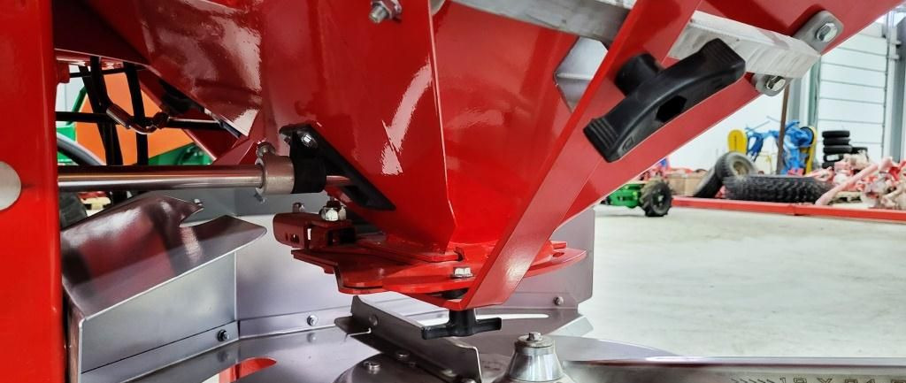 Новый Разбрасыватель удобрений Agrohasat AGH-2500: фото 8 Новый Разбрасыватель удобрений Agrohasat AGH-2500: фото 8