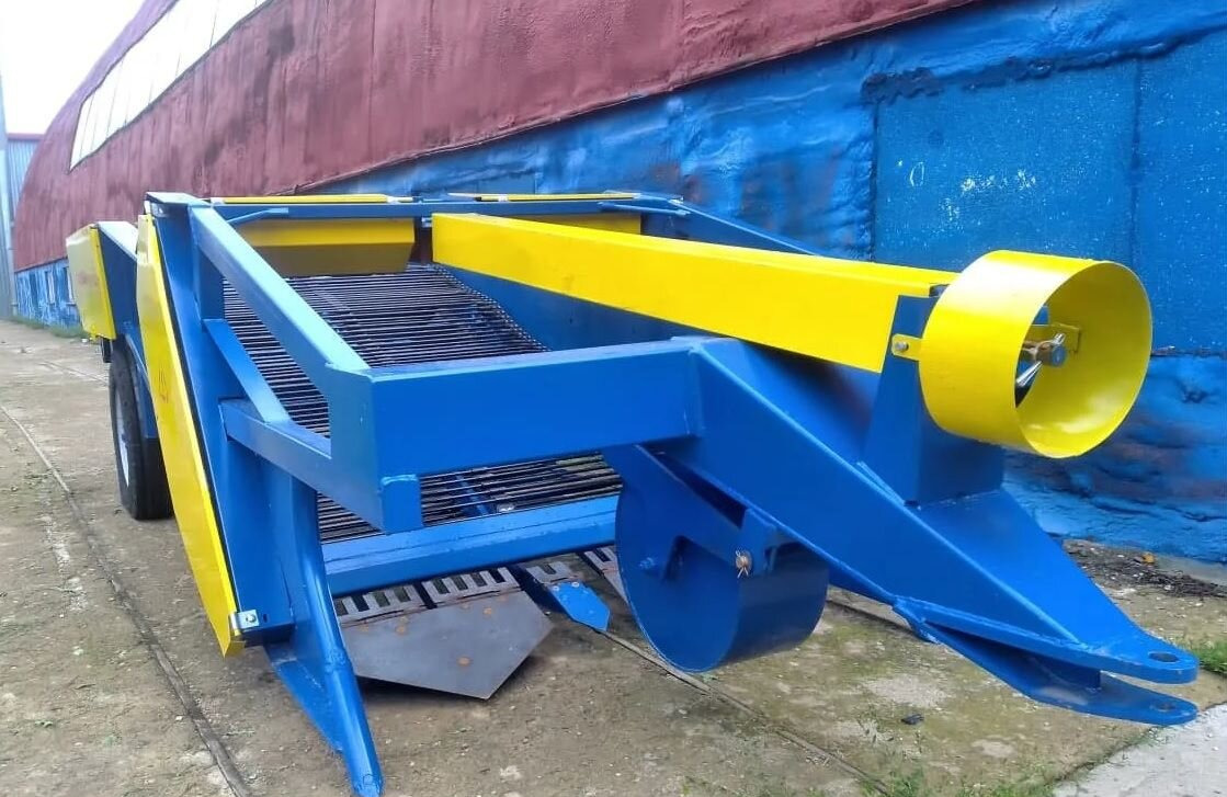 Агропромсельмаш УКВ-2-01 - Картофелеуборочный комбайн: фото 1 Агропромсельмаш УКВ-2-01 - Картофелеуборочный комбайн: фото 1