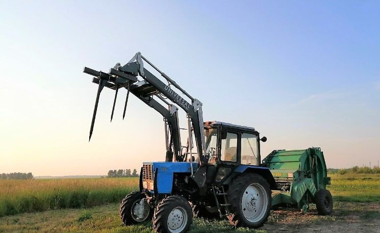 Большая Земля Универсал Standart - Фронтальный погрузчик для трактора: фото 1 Большая Земля Универсал Standart - Фронтальный погрузчик для трактора: фото 1