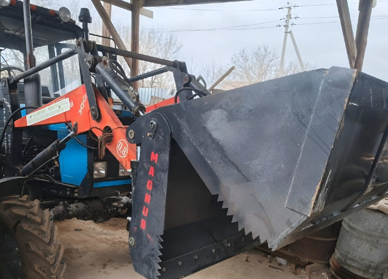 Ковш челюстной 0,7м(Magnus) на пку - Ковш для погрузчика: фото 1 Ковш челюстной 0,7м(Magnus) на пку - Ковш для погрузчика: фото 1