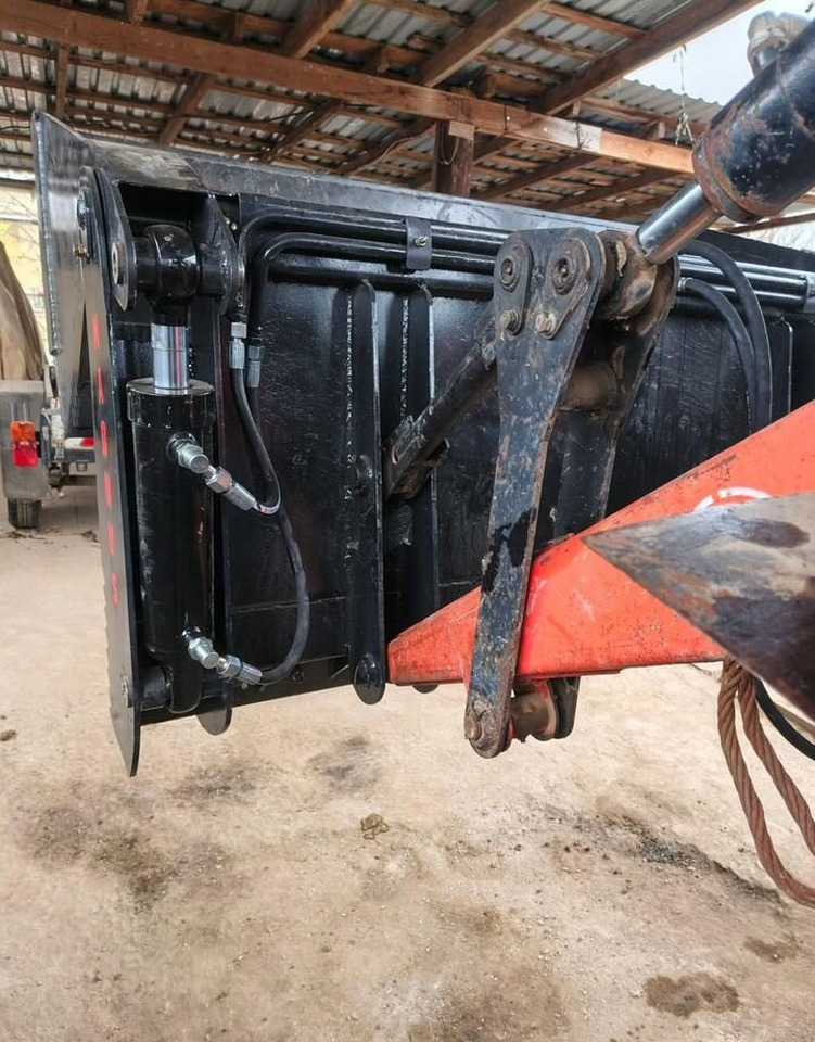 Ковш челюстной 0,7м(Magnus) на пку - Ковш для погрузчика: фото 3 Ковш челюстной 0,7м(Magnus) на пку - Ковш для погрузчика: фото 3