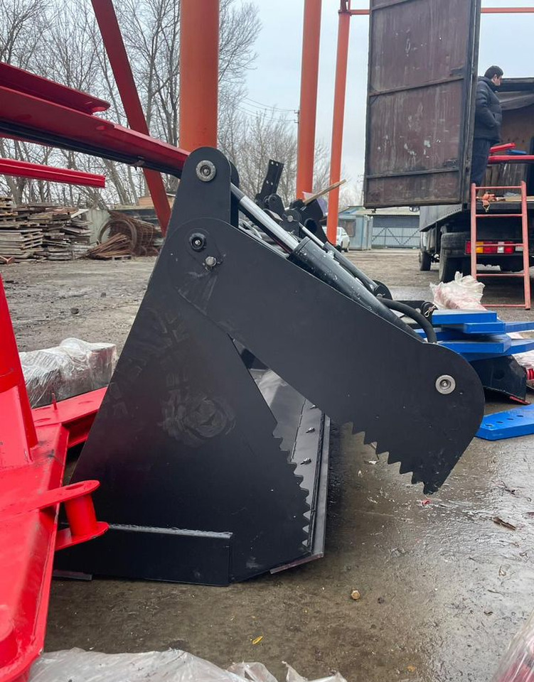 Ковш челюстной Magnus на мини погрузчики - Ковш для погрузчика: фото 4 Ковш челюстной Magnus на мини погрузчики - Ковш для погрузчика: фото 4