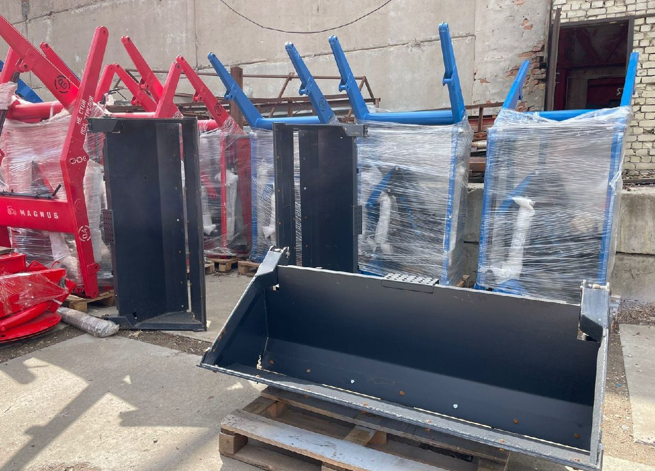 Ковш челюстной Magnus на мини погрузчики - Ковш для погрузчика: фото 4 Ковш челюстной Magnus на мини погрузчики - Ковш для погрузчика: фото 4