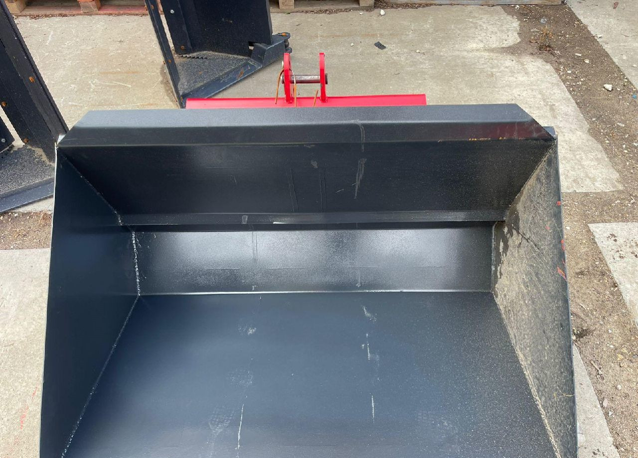 Ковш на заднюю навеску с гц (Magnus) - Ковш для погрузчика: фото 2 Ковш на заднюю навеску с гц (Magnus) - Ковш для погрузчика: фото 2