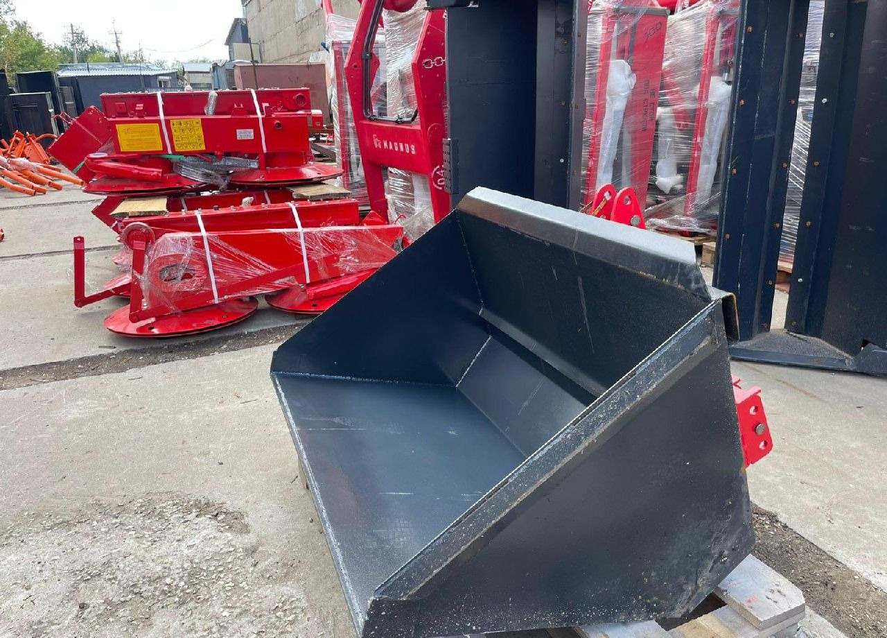 Ковш на заднюю навеску с гц (Magnus) - Ковш для погрузчика: фото 1 Ковш на заднюю навеску с гц (Magnus) - Ковш для погрузчика: фото 1