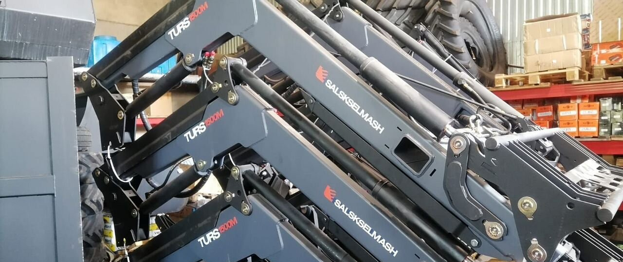 Кун Турс-1500 на мтз - Фронтальный погрузчик для трактора: фото 3 Кун Турс-1500 на мтз - Фронтальный погрузчик для трактора: фото 3