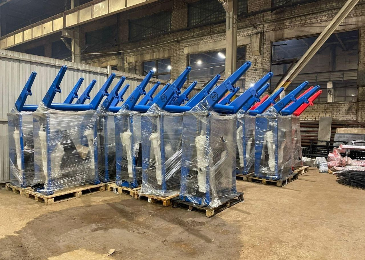 Новый Фронтальный погрузчик для трактора Magnus КУН 10 (ПКУ-0,8): фото 7