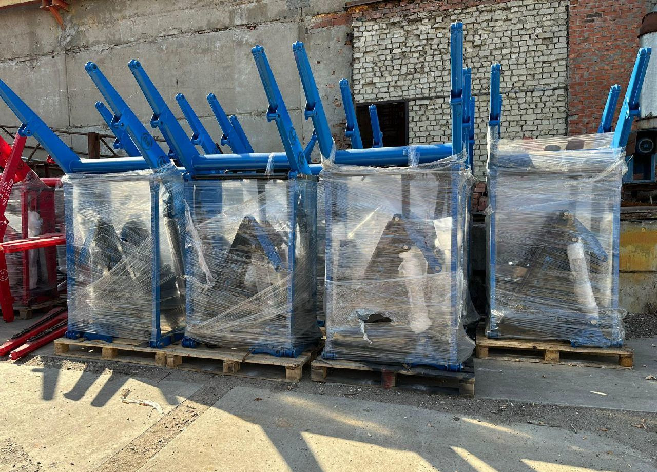 Magnus КУН 10 (ПКУ-0,8) - Фронтальный погрузчик для трактора: фото 3 Magnus КУН 10 (ПКУ-0,8) - Фронтальный погрузчик для трактора: фото 3