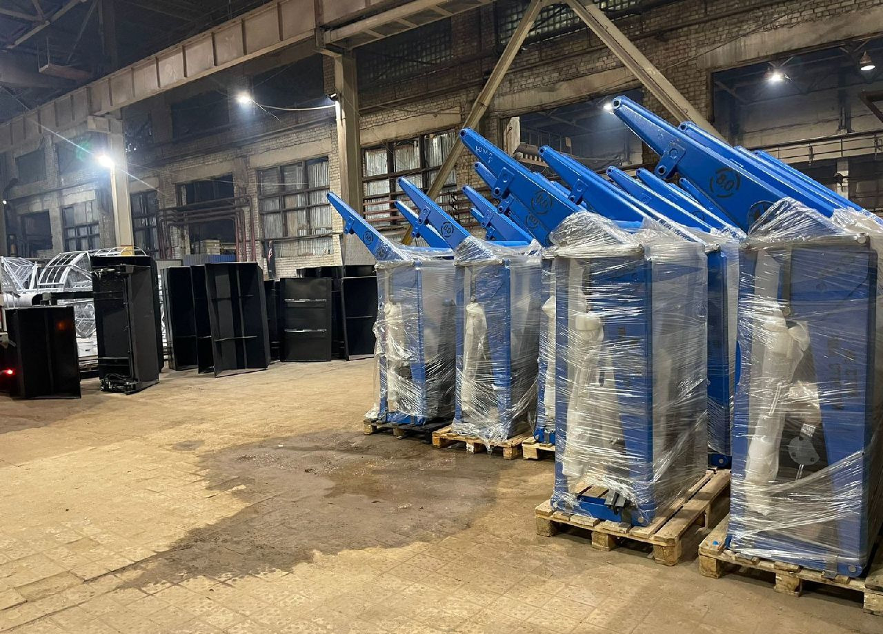 Новый Фронтальный погрузчик для трактора Magnus КУН 10 (ПКУ-0,8): фото 8 Новый Фронтальный погрузчик для трактора Magnus КУН 10 (ПКУ-0,8): фото 8