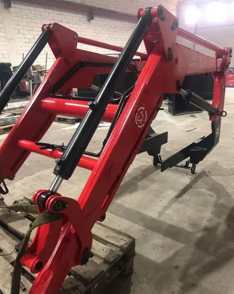 Magnus ПФУ-1,2 - Фронтальный погрузчик для трактора: фото 3 Magnus ПФУ-1,2 - Фронтальный погрузчик для трактора: фото 3