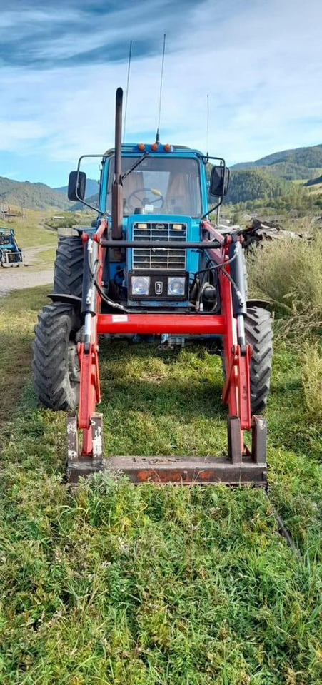 Magnus ПКУ 0.9 - Фронтальный погрузчик для трактора: фото 5 Magnus ПКУ 0.9 - Фронтальный погрузчик для трактора: фото 5