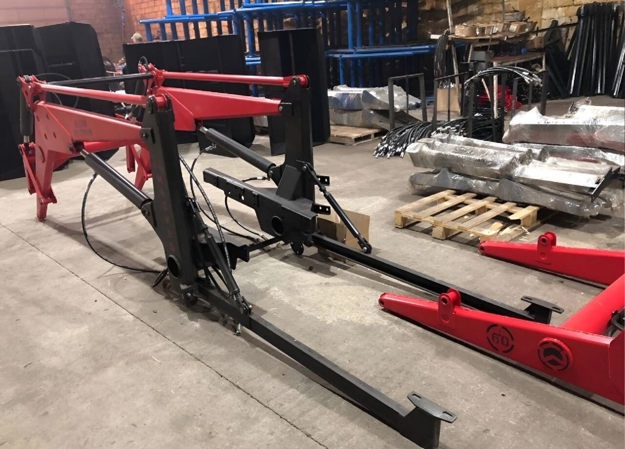 Magnus ПКУ 0.9 - Фронтальный погрузчик для трактора: фото 4 Magnus ПКУ 0.9 - Фронтальный погрузчик для трактора: фото 4