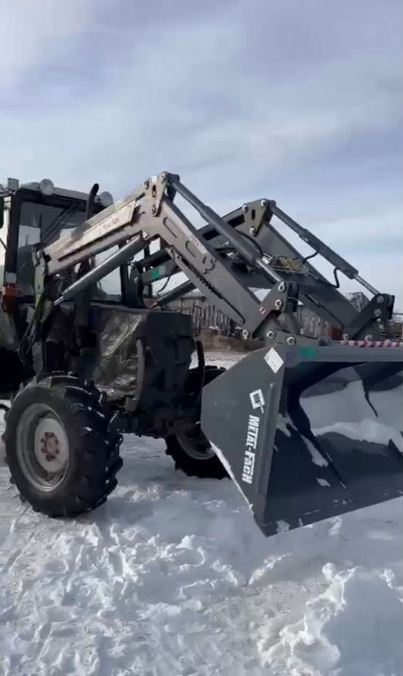 Metal-Fach T-229 1600L - Фронтальный погрузчик для трактора: фото 5 Metal-Fach T-229 1600L - Фронтальный погрузчик для трактора: фото 5