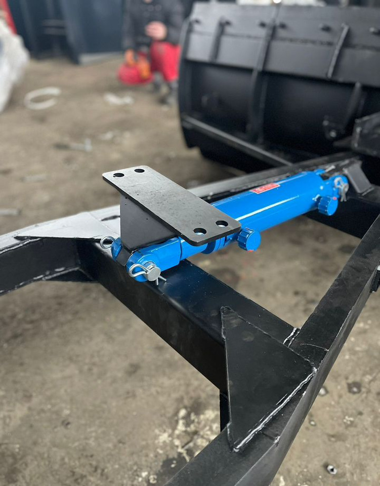 Новый Отвал Отвал гидро 2.5м оборотный метал/резин лезвие мтз: фото 14