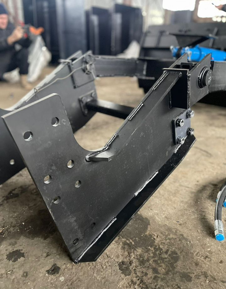 Новый Отвал Отвал гидро 2.5м оборотный метал/резин лезвие мтз: фото 12