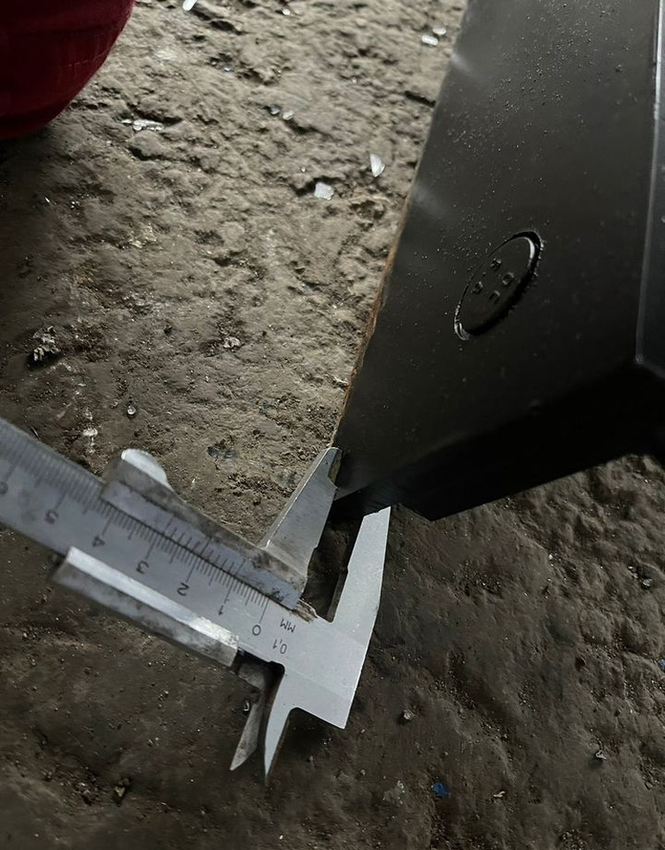 Новый Отвал Отвал гидро 2.5м оборотный метал/резин лезвие мтз: фото 32