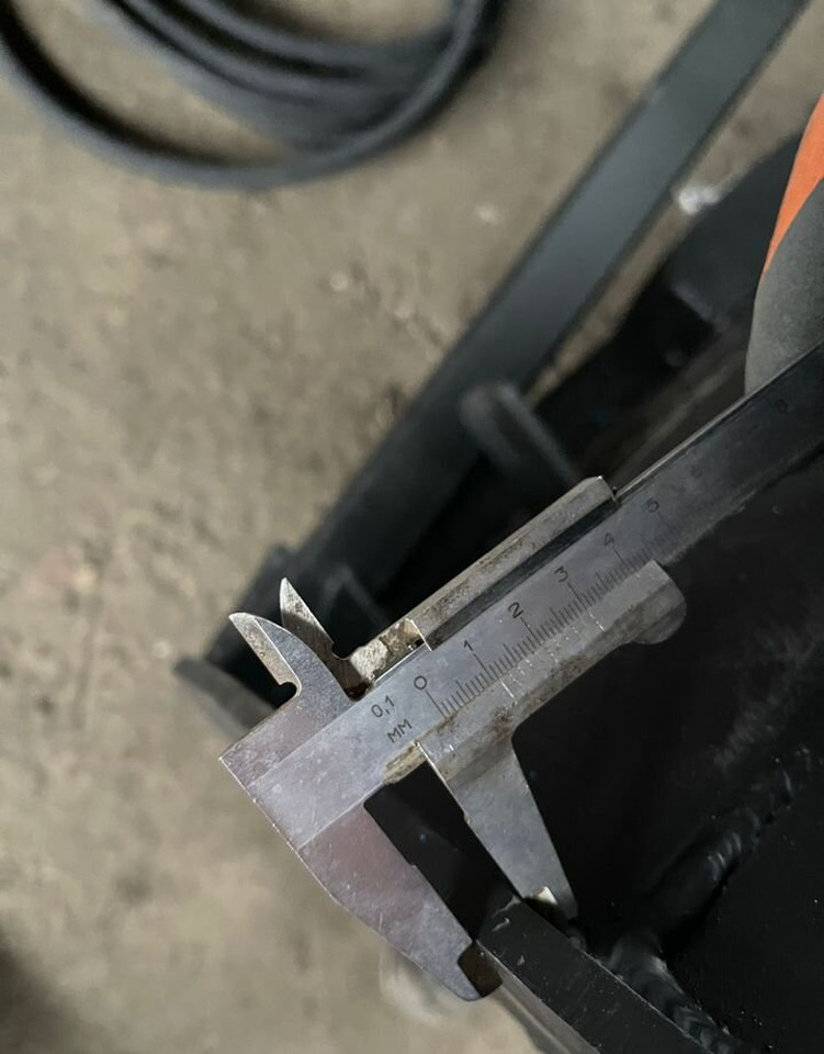 Новый Отвал Отвал гидро 2.5м оборотный метал/резин лезвие мтз: фото 30