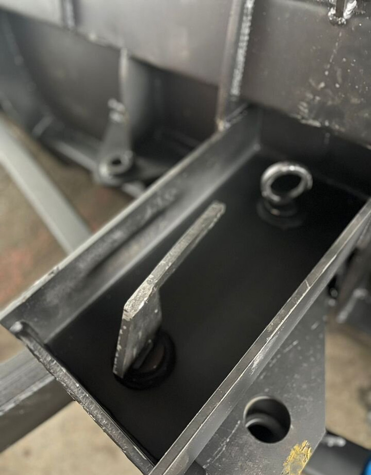 Новый Отвал Отвал гидро 2.5м оборотный метал/резин лезвие мтз: фото 18